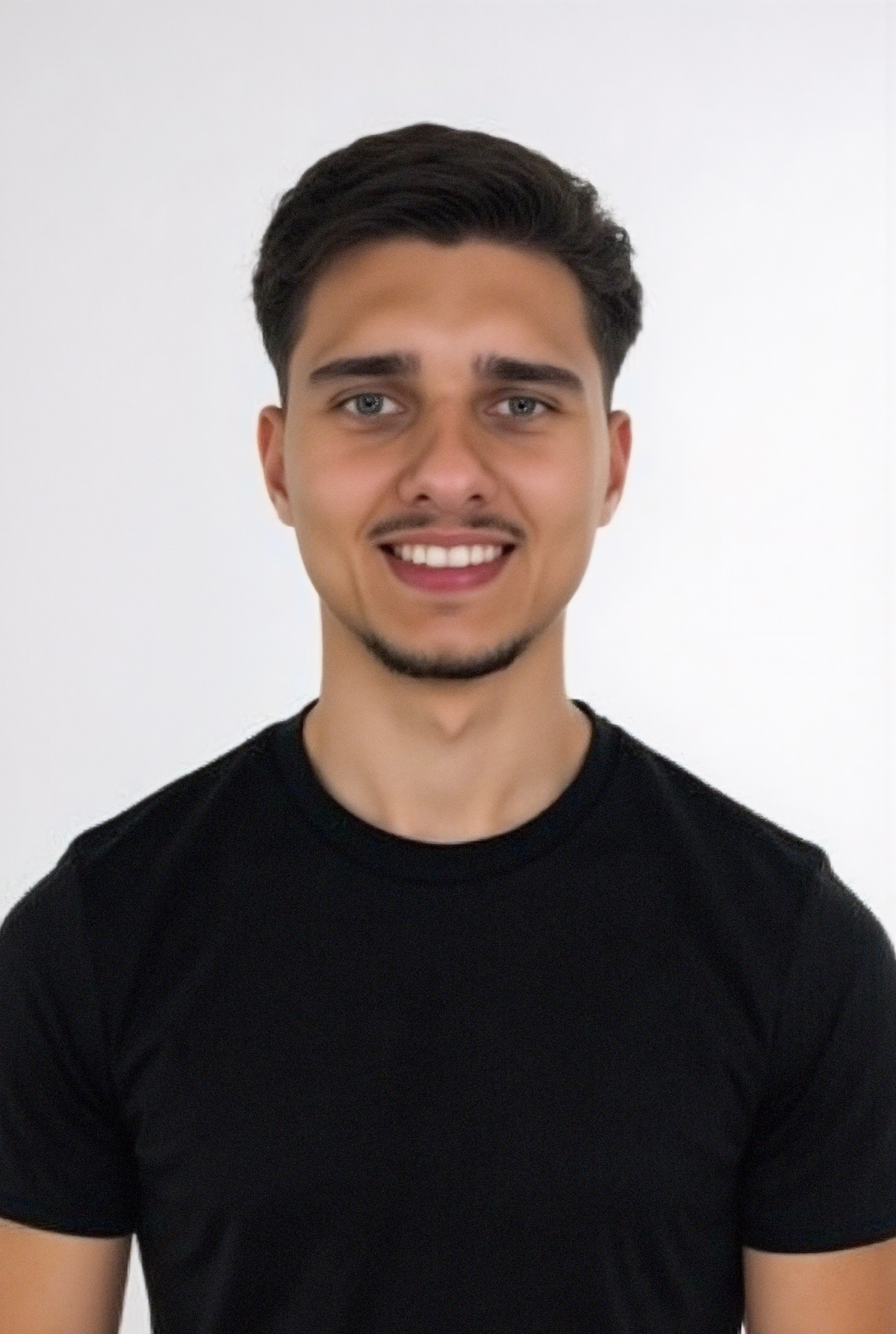 Neem contact op met Mauro Aru